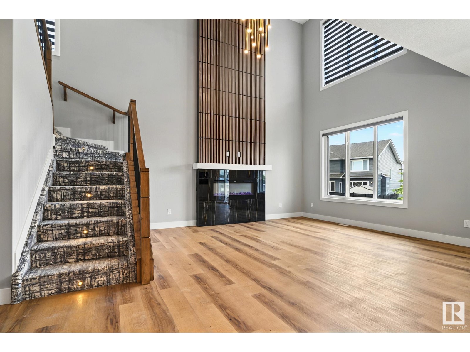 Property at 297 NELSON DR image 3