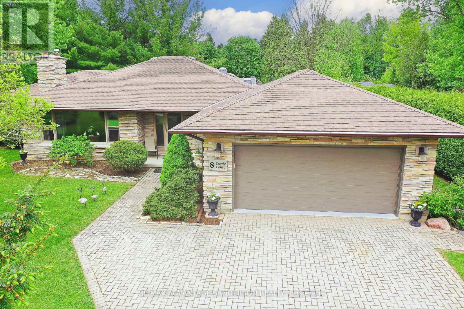 8 Currie Court, Middlesex Centre (Poplar Hill), Ontario  N0M 2A0 - Photo 4 - X12173591