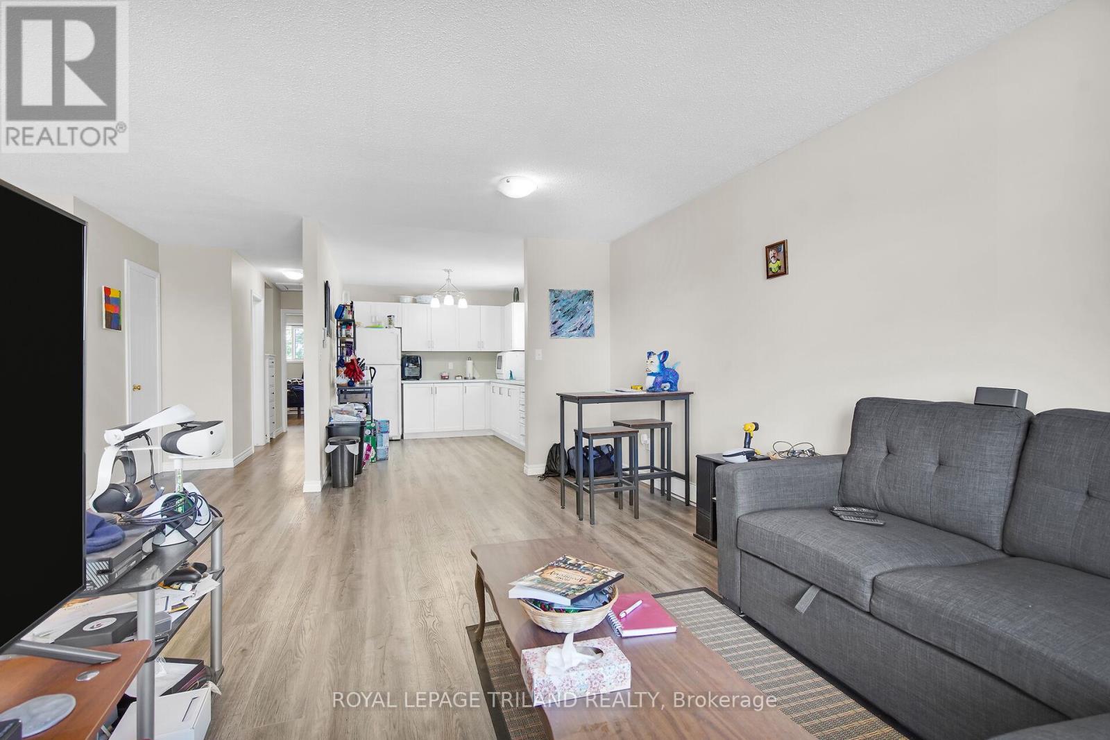 730 Walker Street, London East, Ontario  N5Z 1J2 - Photo 6 - X12173627