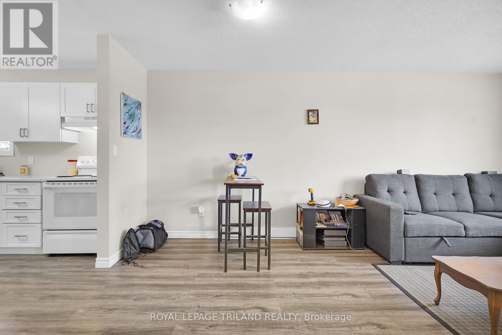 730 Walker Street, London East, Ontario  N5Z 1J2 - Photo 8 - X12173627