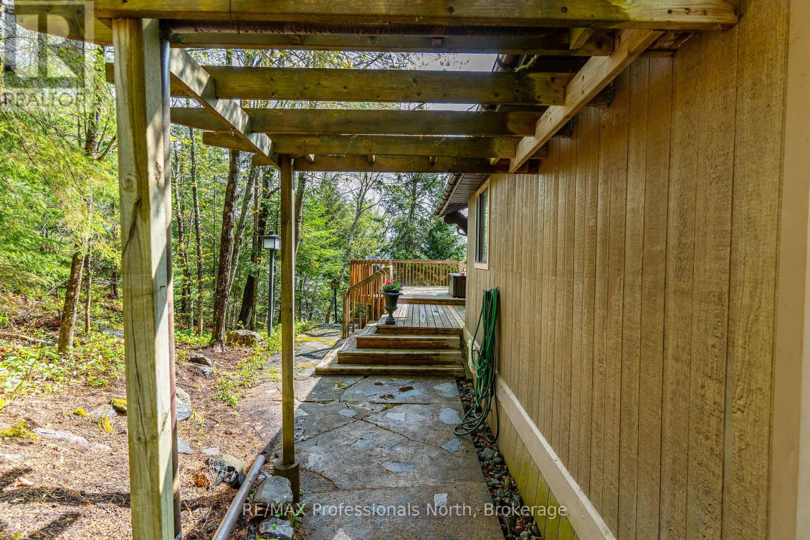 6213 Kennisis Lake Road, Dysart Et Al, Ontario  K0M 1S0 - Photo 6 - X12156095