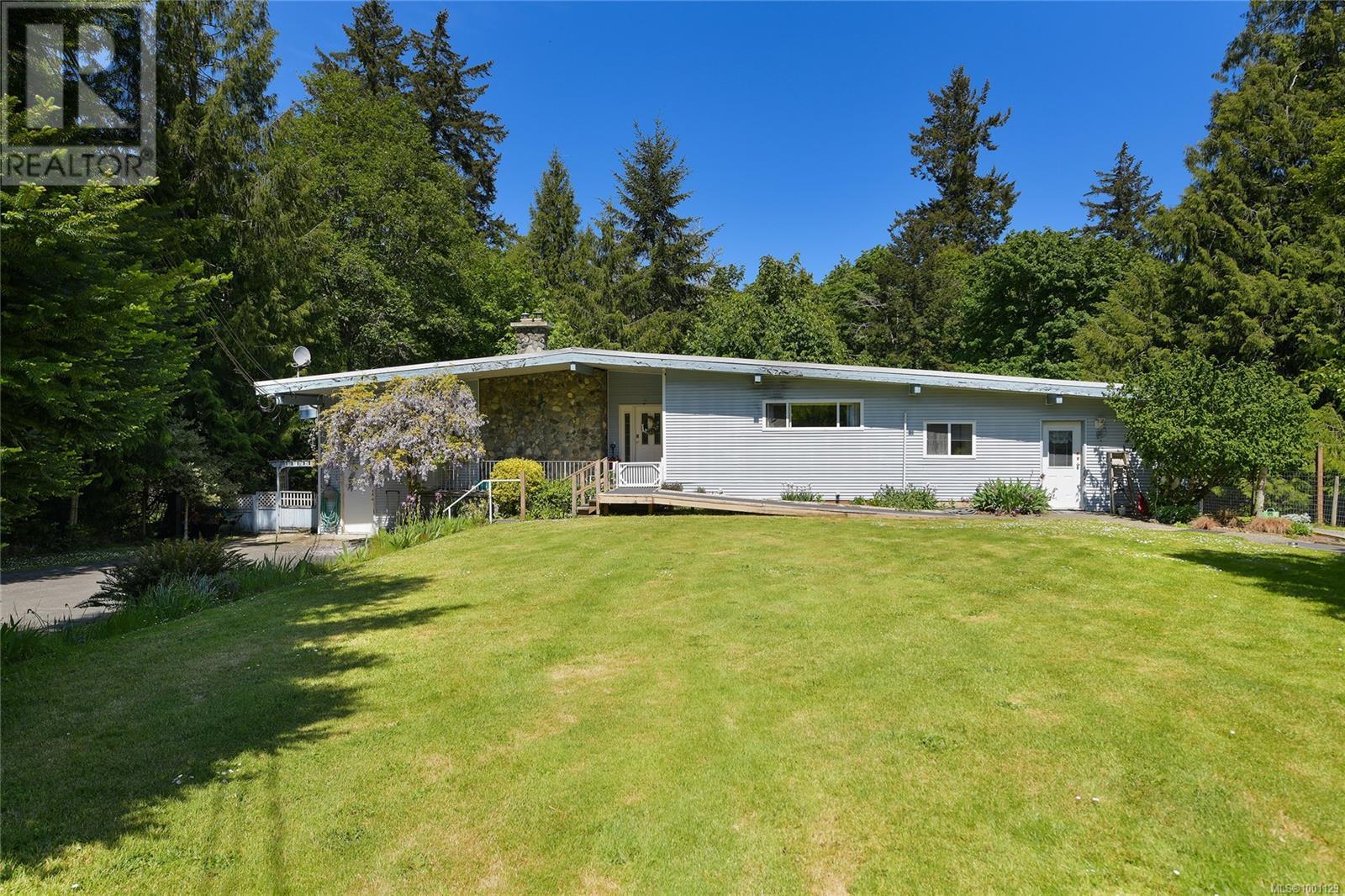 Property at 6790 Pascoe Rd image 3