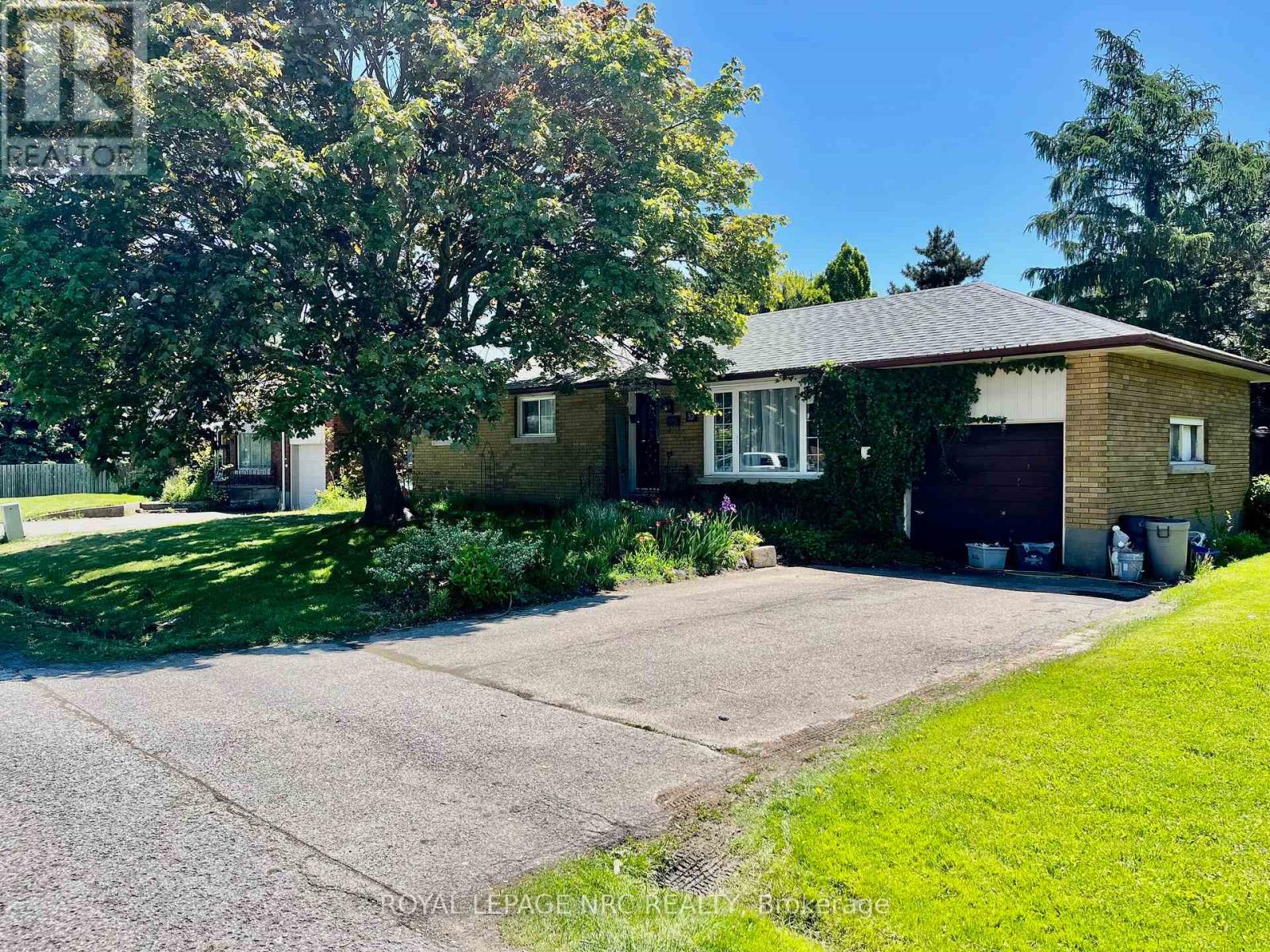32 Buchanan Road, St. Catharines, Ontario  L2M 4R6 - Photo 1 - X12173755