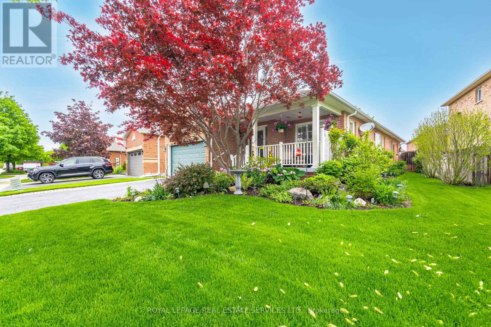 204 Eaton Street, Halton Hills, Ontario  L7G 5Y2 - Photo 3 - W12173117