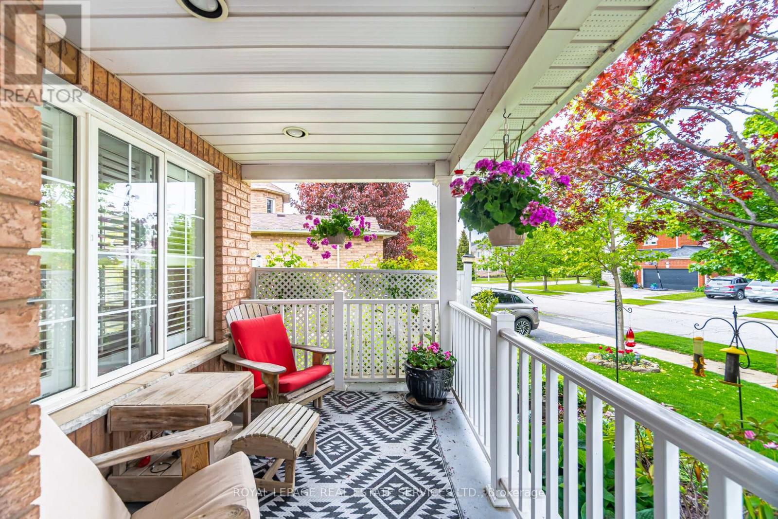 204 Eaton Street, Halton Hills, Ontario  L7G 5Y2 - Photo 6 - W12173117