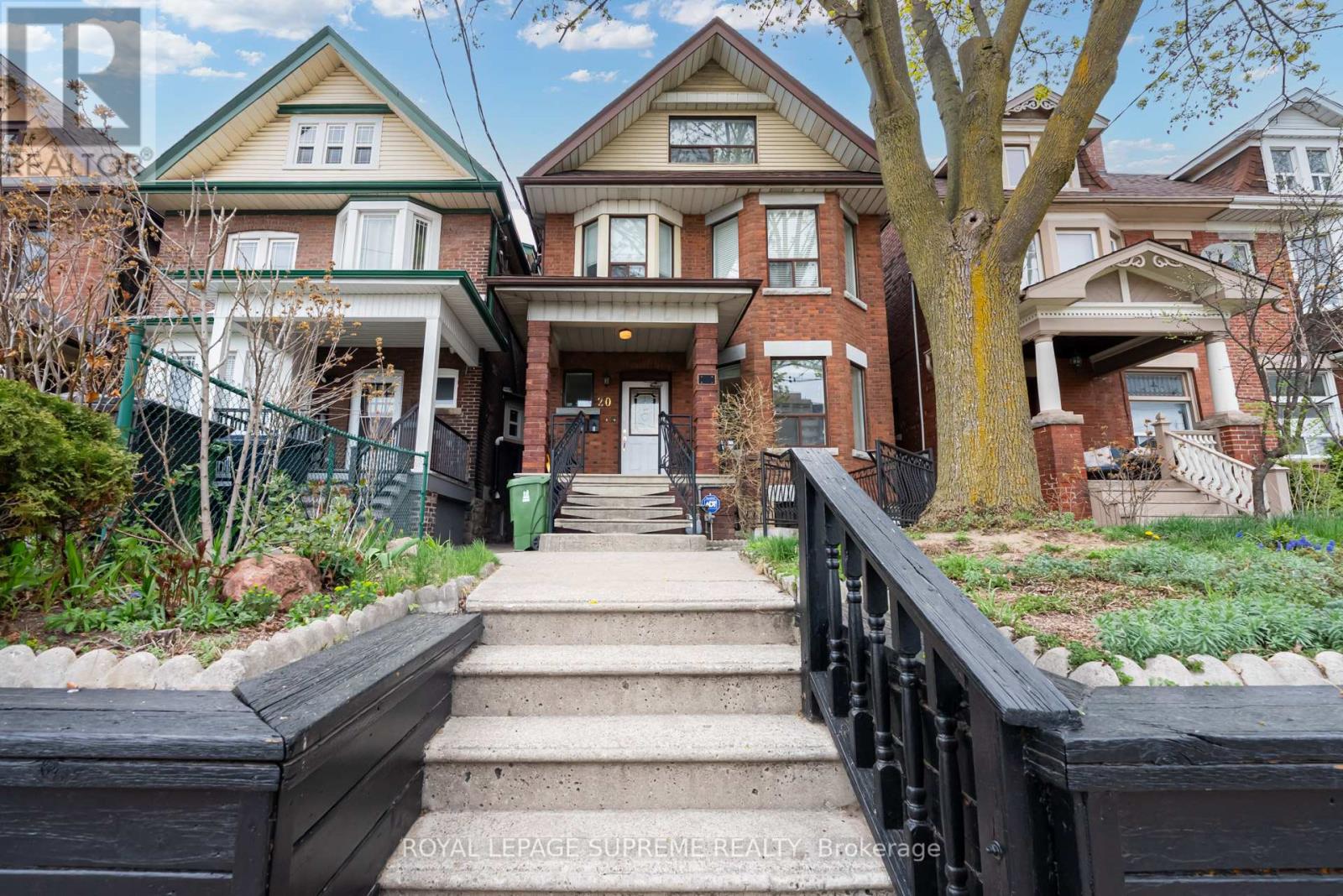 1 - 20 Edna Avenue, Toronto (High Park North), Ontario  M6P 1B5 - Photo 4 - W12173510