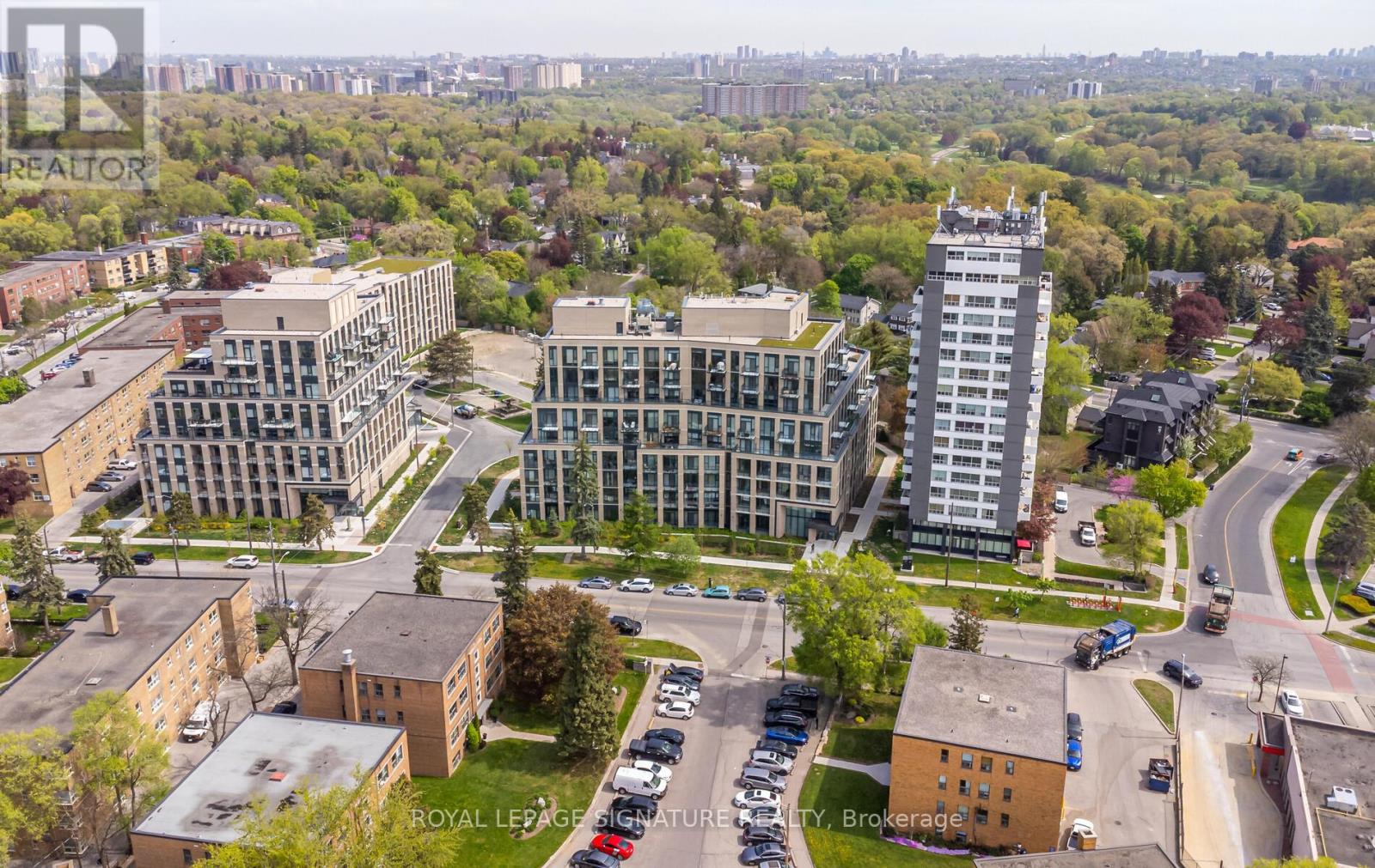 512 - 293 The Kingsway, Toronto, Ontario  M9A 0E8 - Photo 2 - W12173517