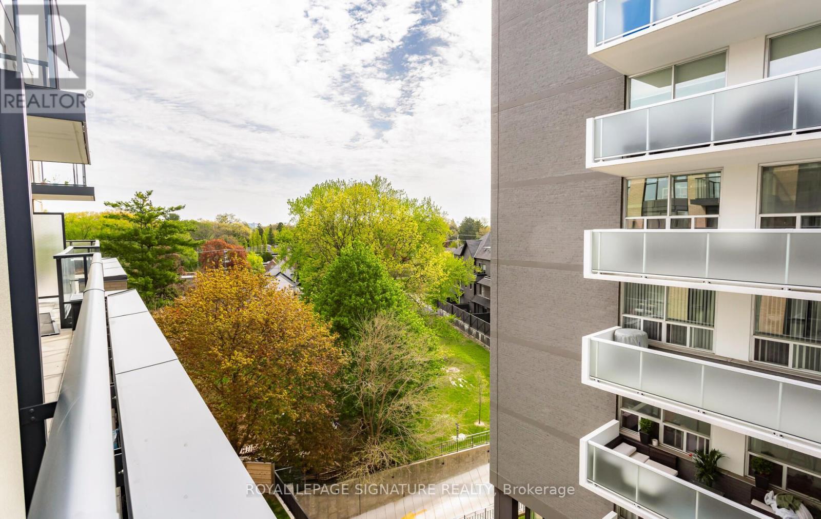 512 - 293 The Kingsway, Toronto, Ontario  M9A 0E8 - Photo 34 - W12173517