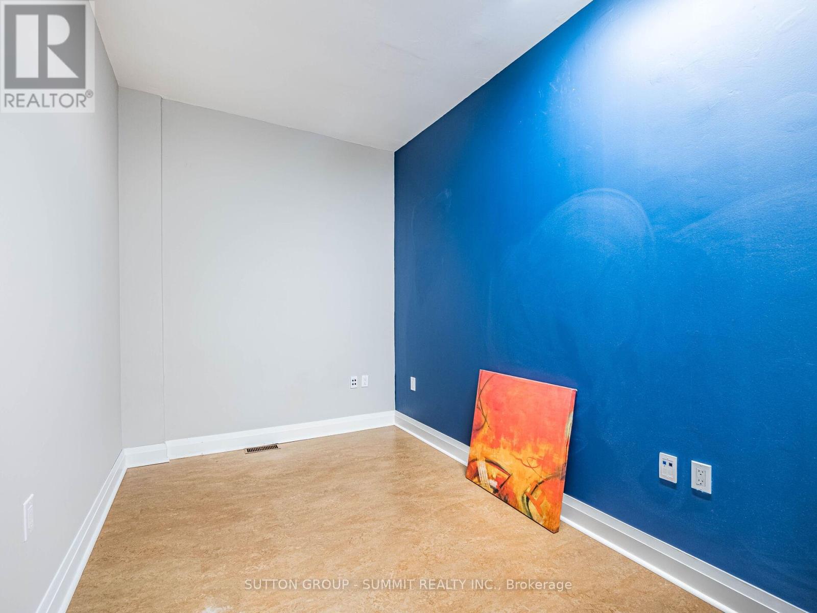 3094-3096 Lake Shore Boulevard W, Toronto (Long Branch), Ontario  M8V 1L2 - Photo 8 - W12173544