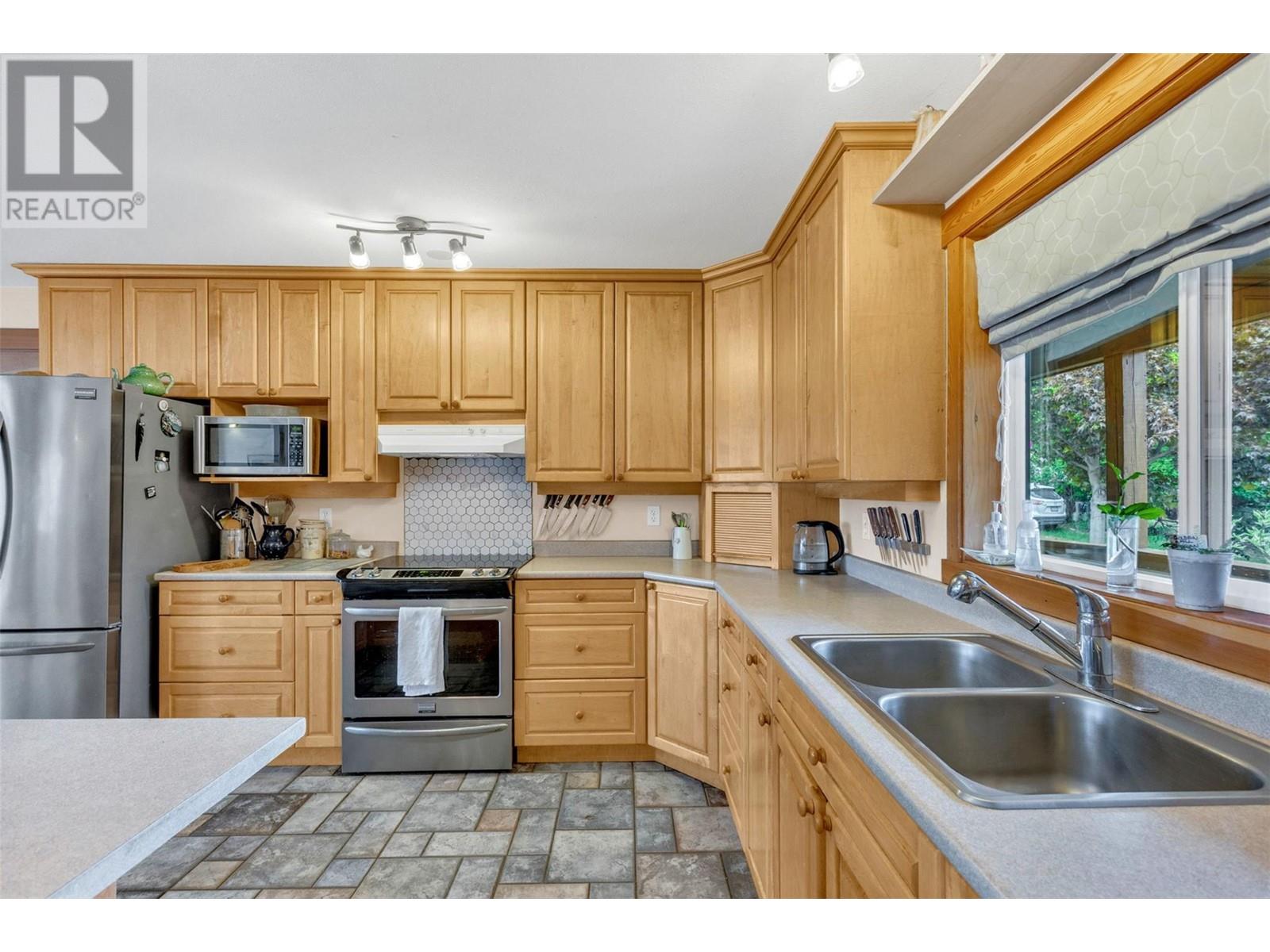 9100 Texas Creek Road, Lillooet, BC V0K1V0