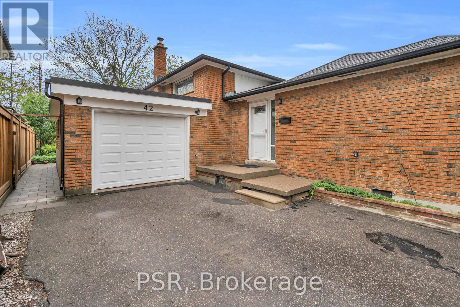 Property at 42 SCARBORO AVENUE image 4