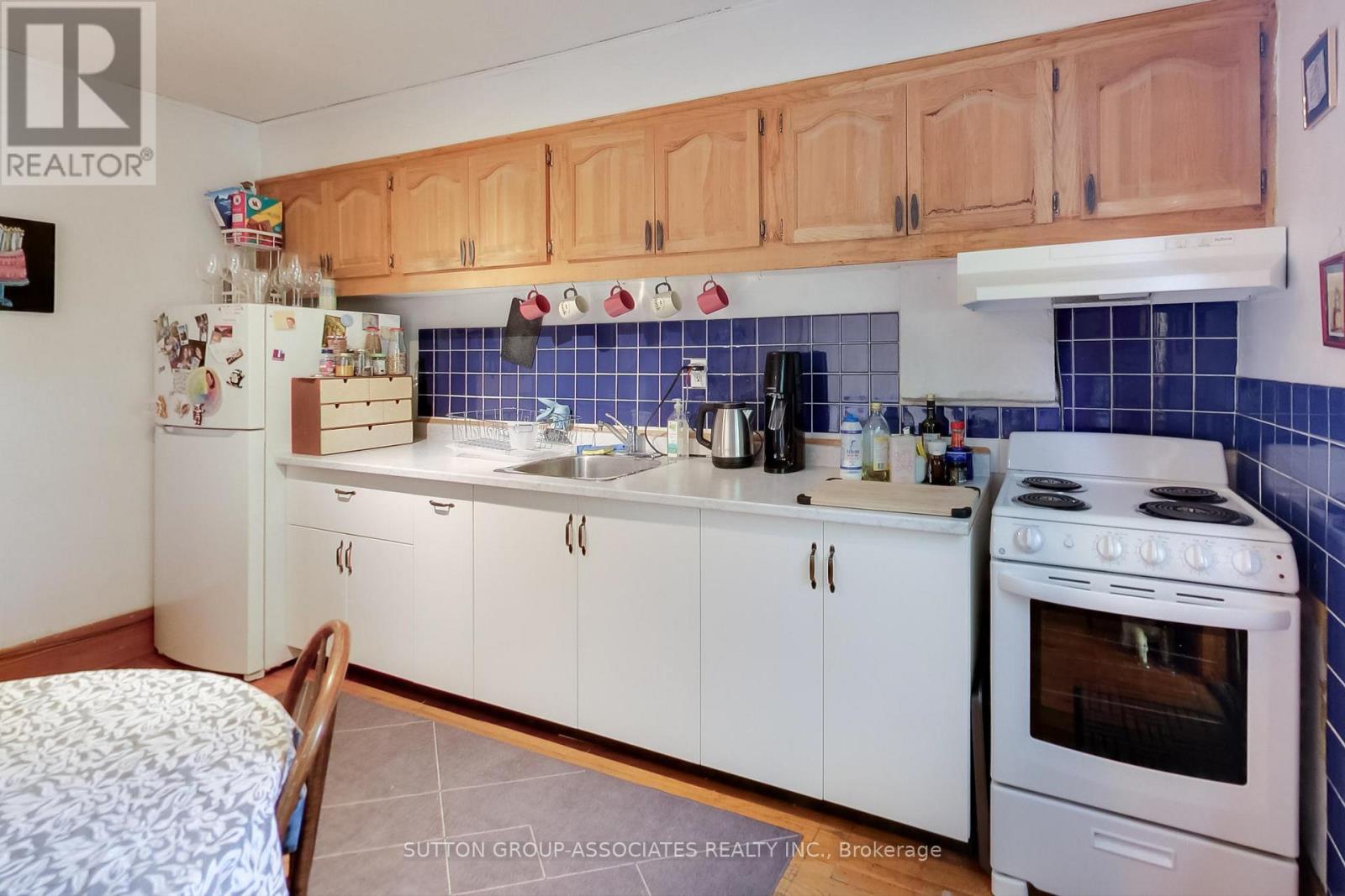 47 Robina Avenue, Toronto, Ontario  M6C 3Y5 - Photo 24 - C12151808