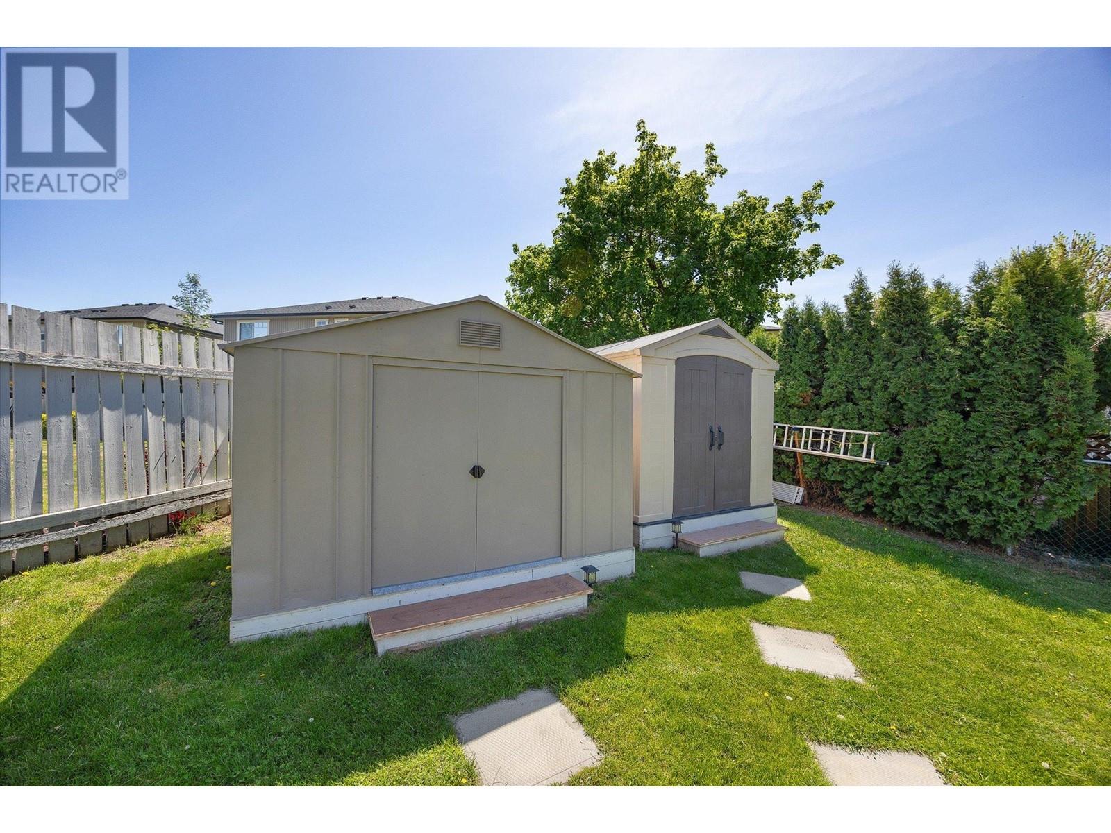 135 Almond Court, Kelowna, BC V1X6H1