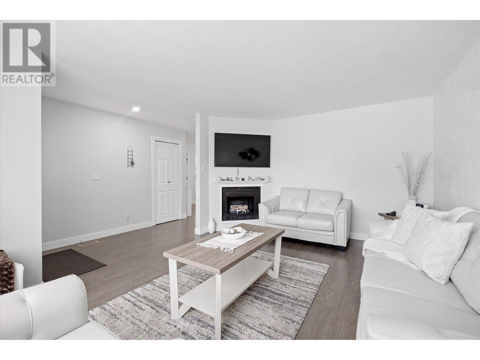 Property at 135 Almond Court image 5