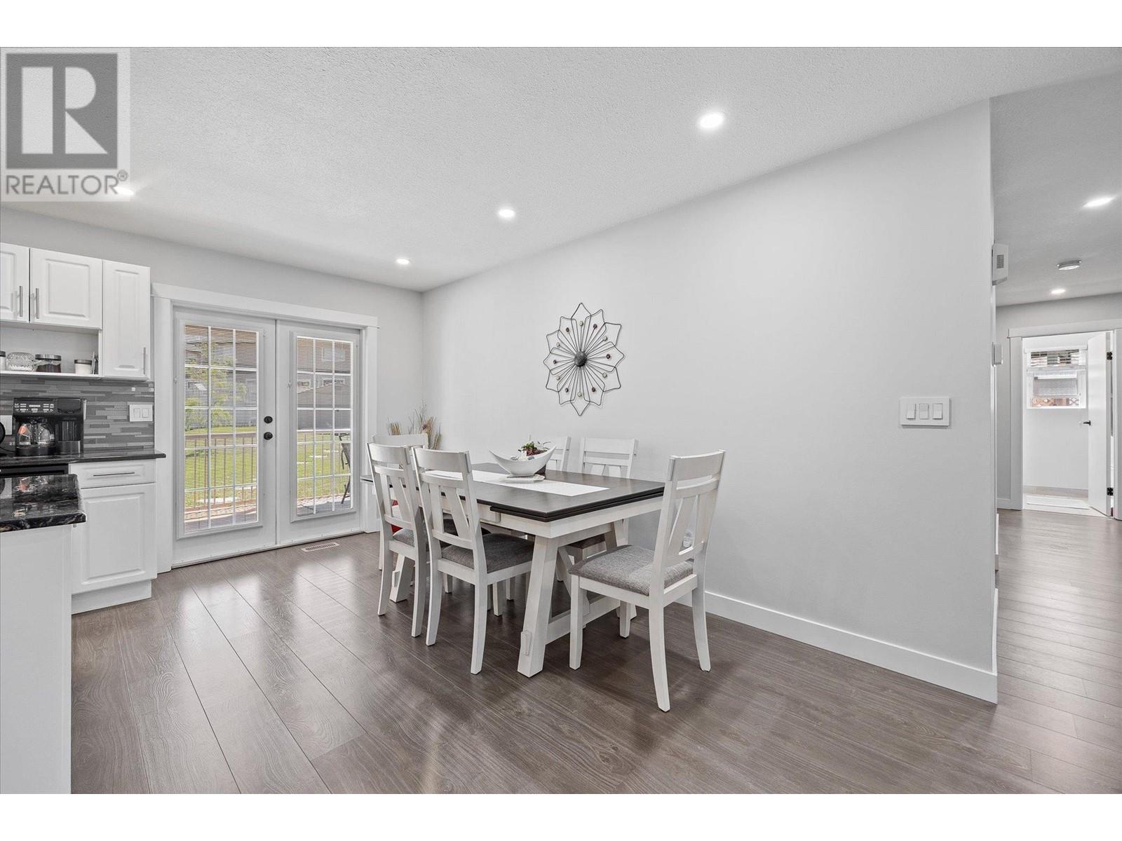 135 Almond Court, Kelowna, BC V1X6H1