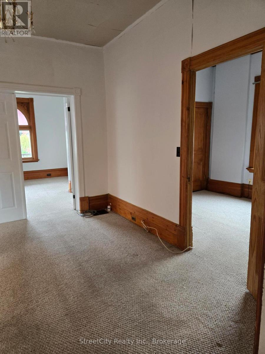 115 Douro Street, Stratford, Ontario  N5A 3R4 - Photo 10 - X12173662