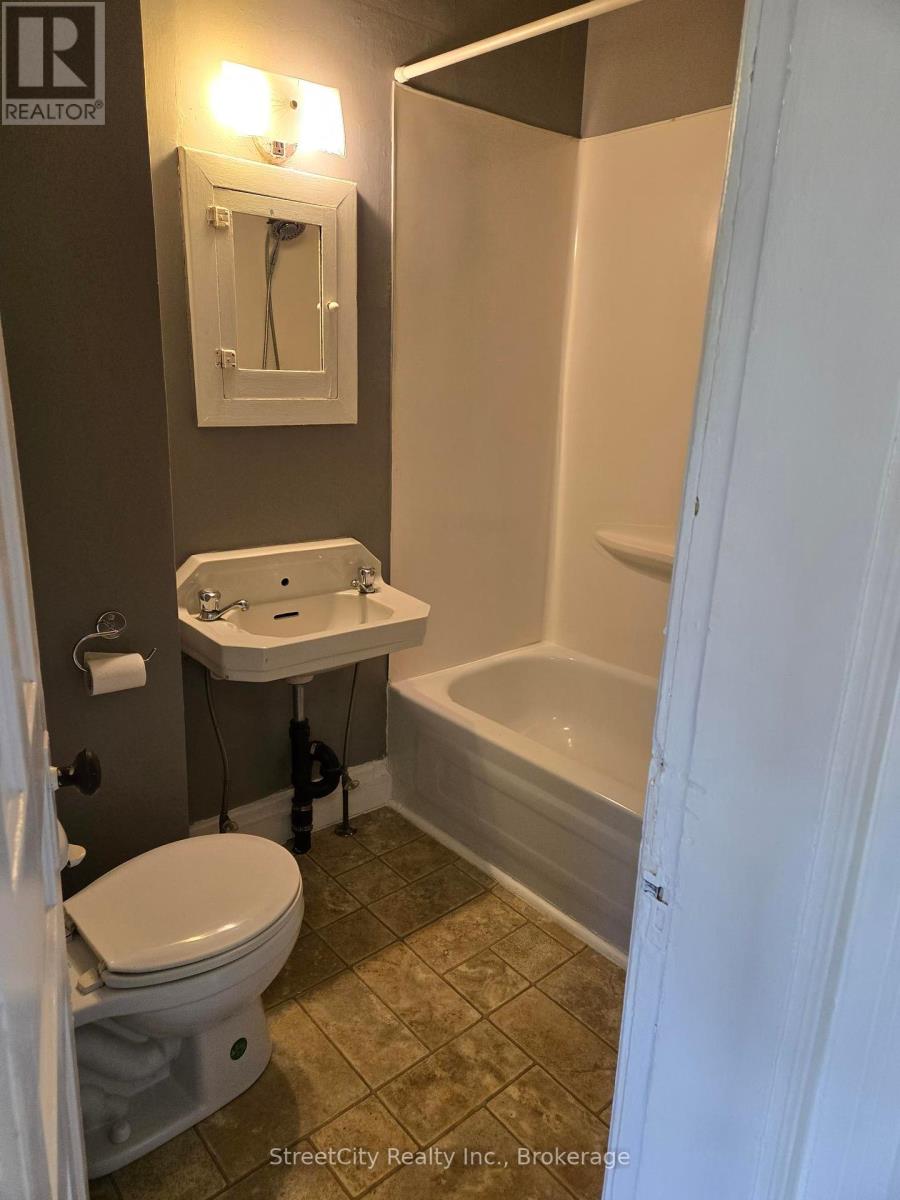 115 Douro Street, Stratford, Ontario  N5A 3R4 - Photo 11 - X12173662