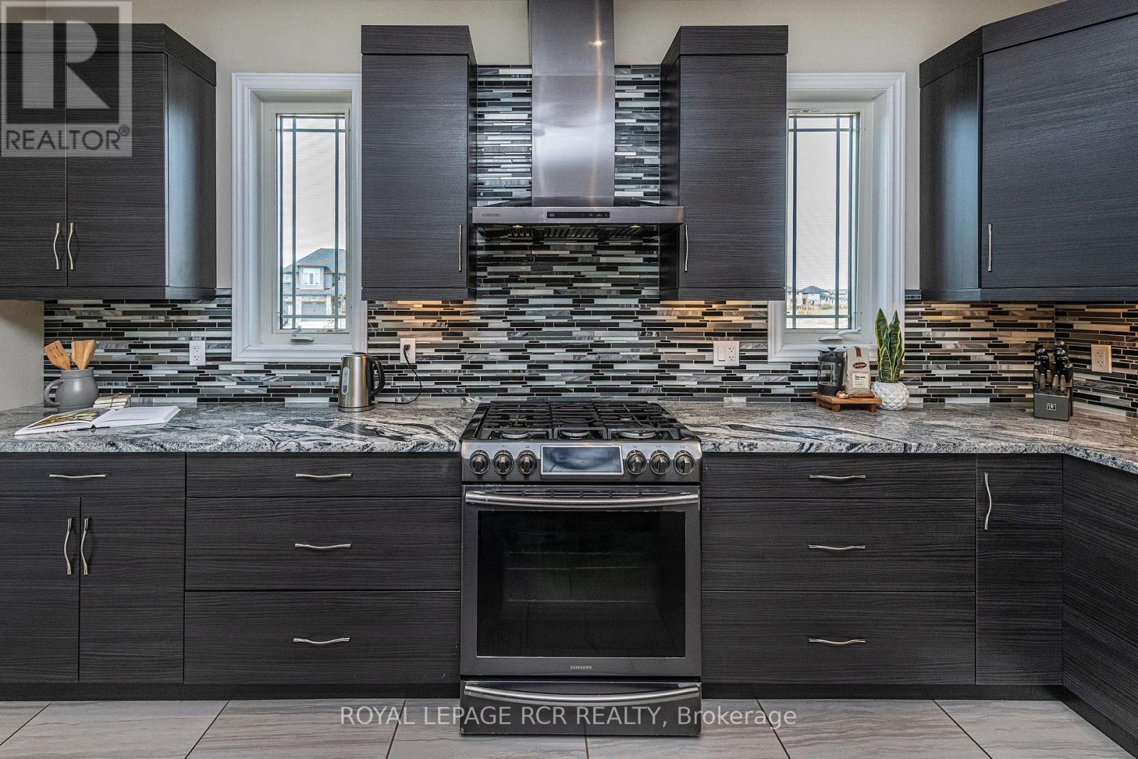 10 Mayberry Drive, East Luther Grand Valley, Ontario  L9W 6T9 - Photo 12 - X12173532