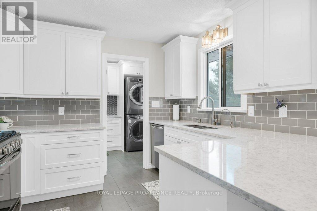 347 Downs Road, Quinte West, Ontario  K8V 5P6 - Photo 11 - X12173626