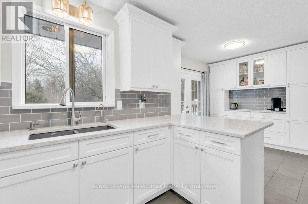 347 Downs Road, Quinte West, Ontario  K8V 5P6 - Photo 13 - X12173626
