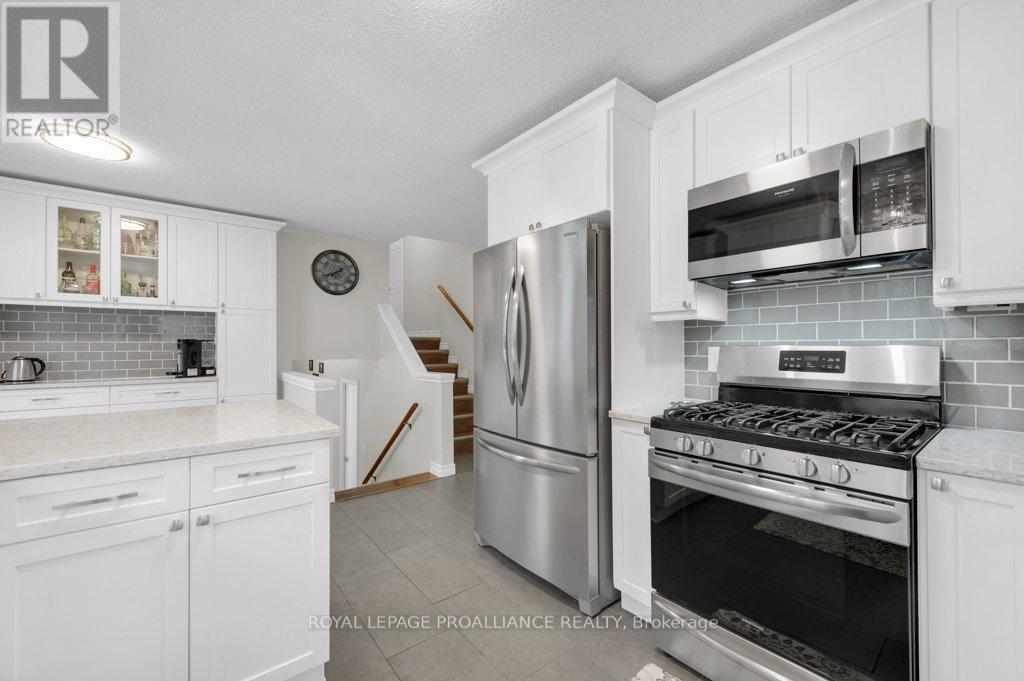347 Downs Road, Quinte West, Ontario  K8V 5P6 - Photo 14 - X12173626