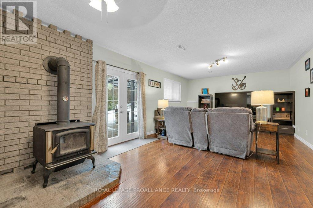 347 Downs Road, Quinte West, Ontario  K8V 5P6 - Photo 20 - X12173626