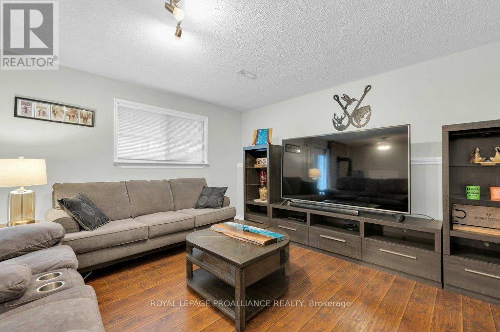 347 Downs Road, Quinte West, Ontario  K8V 5P6 - Photo 23 - X12173626