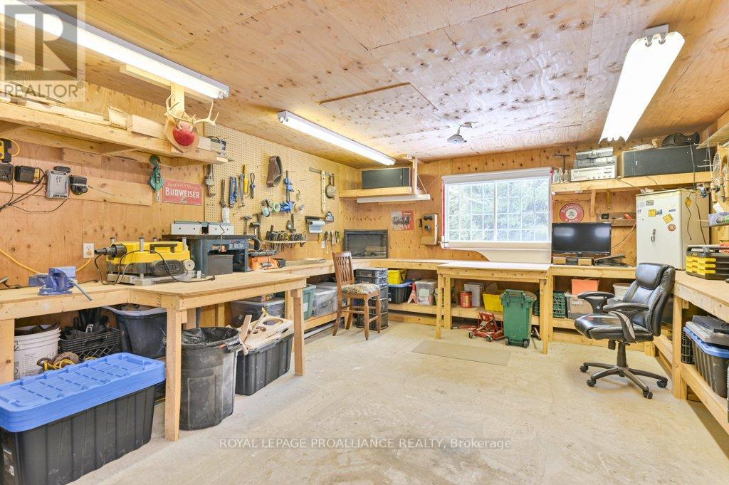 347 Downs Road, Quinte West, Ontario  K8V 5P6 - Photo 36 - X12173626