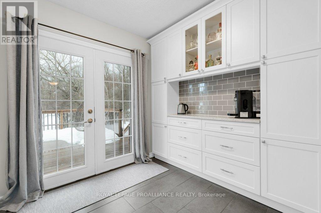 347 Downs Road, Quinte West, Ontario  K8V 5P6 - Photo 9 - X12173626