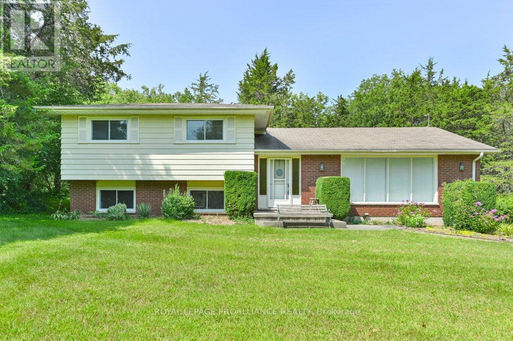 Property at 789 HEARNS ROAD image 5