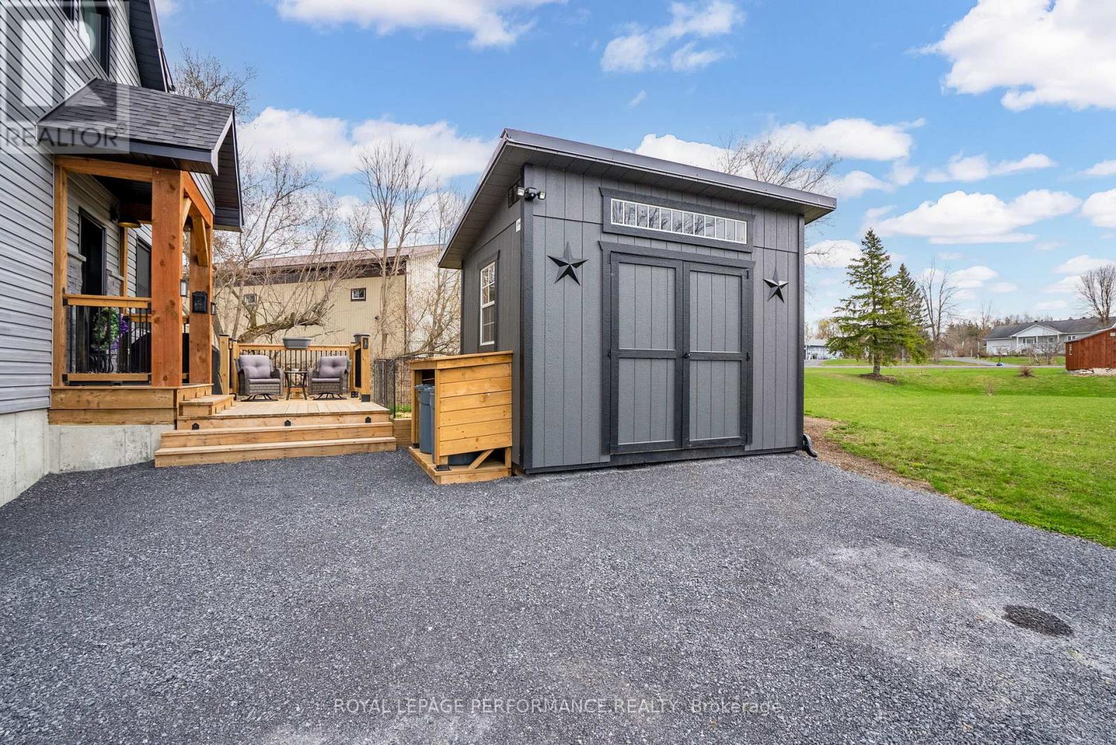 4923 Juliette Street, South Glengarry, Ontario  K0C 1S0 - Photo 41 - X12173606