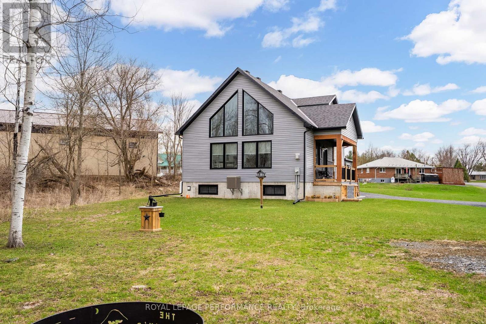 4923 Juliette Street, South Glengarry, Ontario  K0C 1S0 - Photo 44 - X12173606