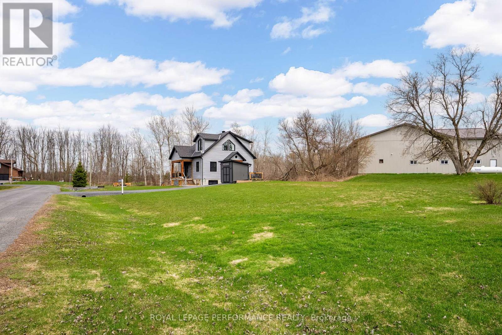 4923 Juliette Street, South Glengarry, Ontario  K0C 1S0 - Photo 45 - X12173606