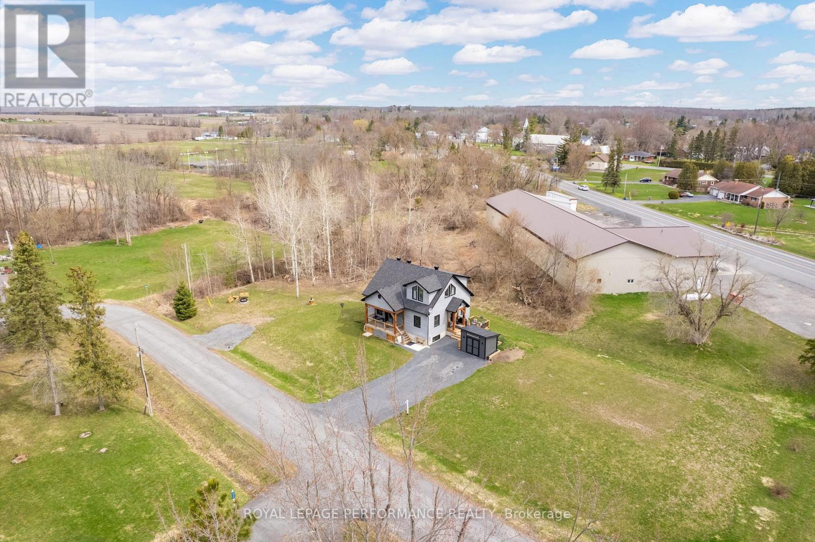 4923 Juliette Street, South Glengarry, Ontario  K0C 1S0 - Photo 46 - X12173606