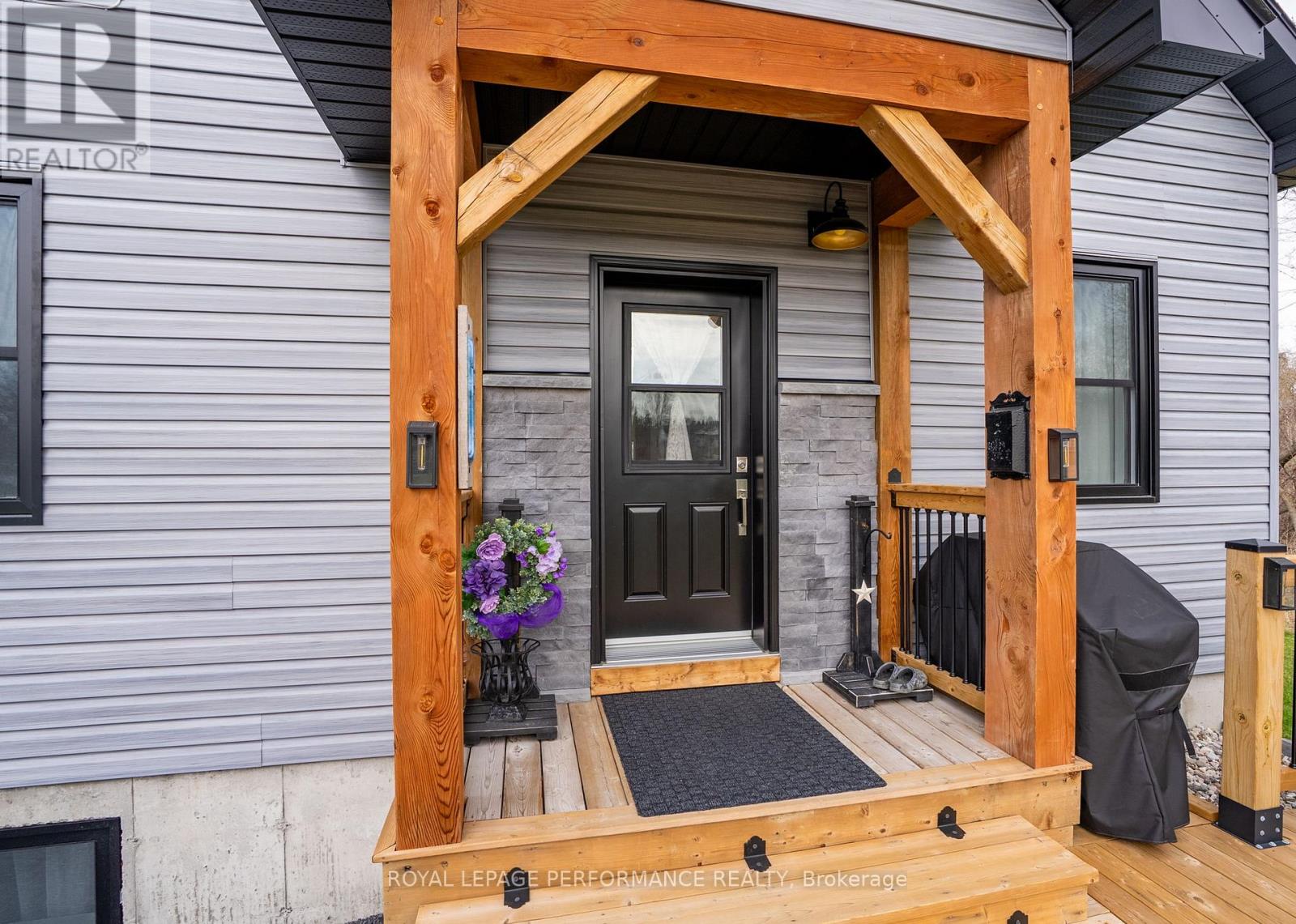 4923 Juliette Street, South Glengarry, Ontario  K0C 1S0 - Photo 5 - X12173606