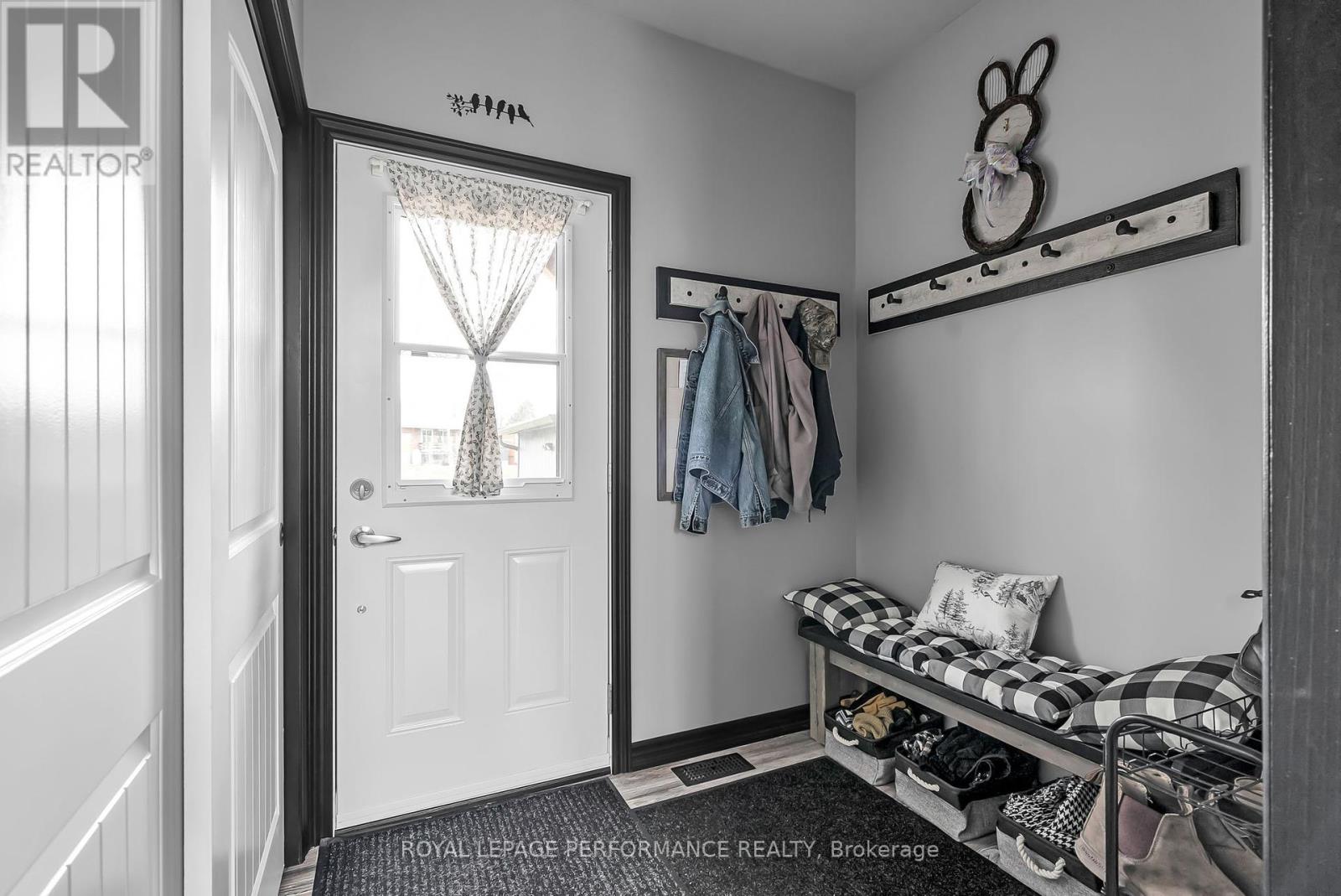 4923 Juliette Street, South Glengarry, Ontario  K0C 1S0 - Photo 6 - X12173606