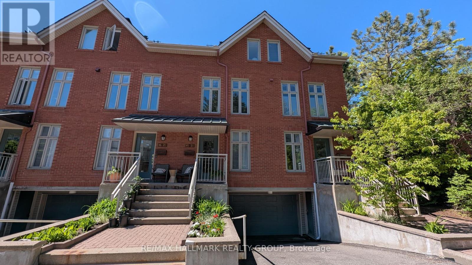 Property at 15 - 20 CHARLEVOIX STREET image 1