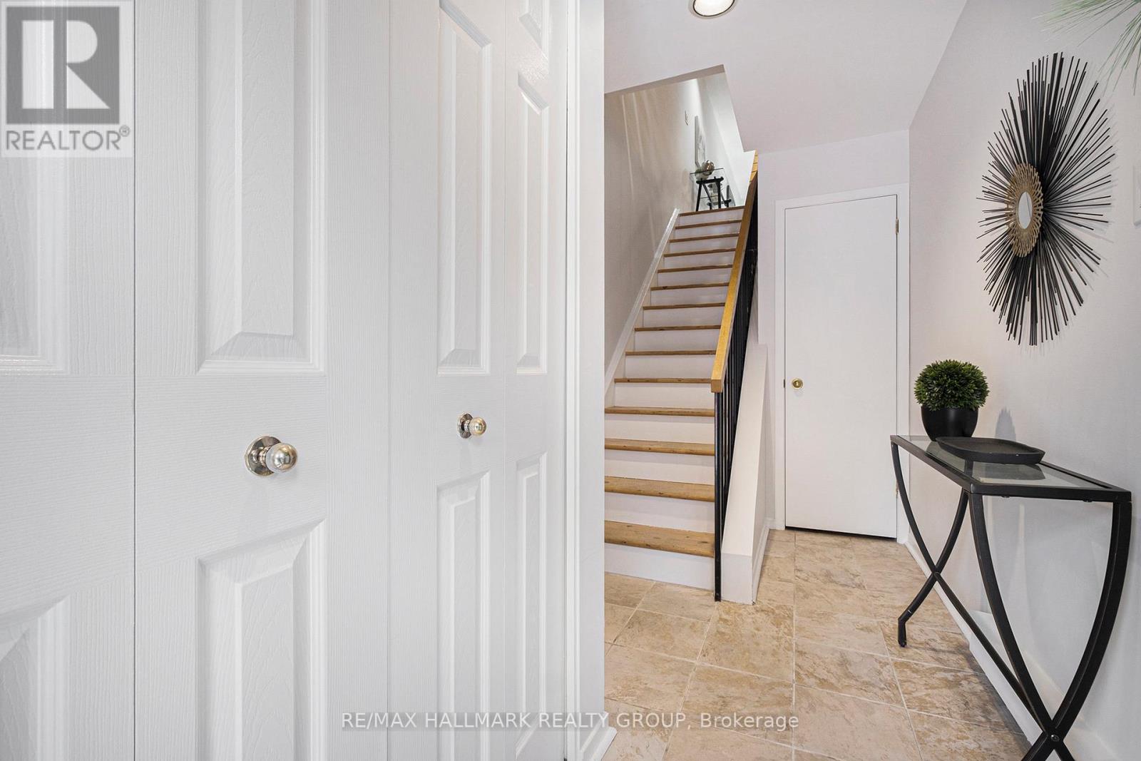 Property at 15 - 20 CHARLEVOIX STREET image 2
