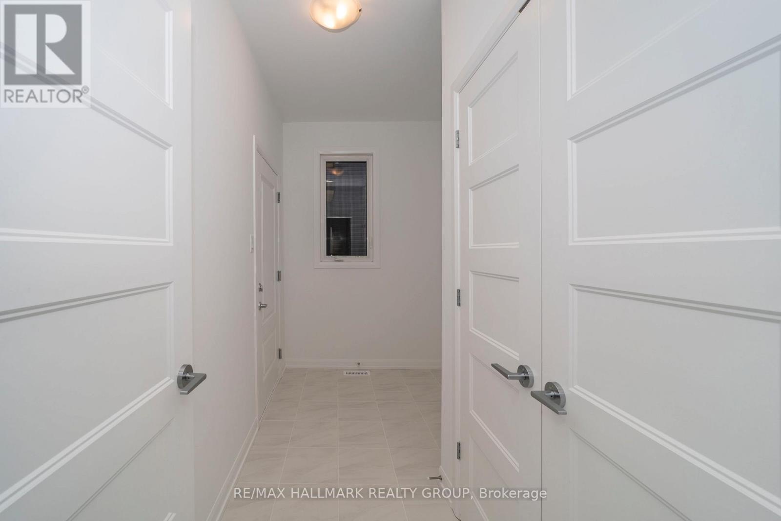 Property at 1264 DIAMOND STREET image 4