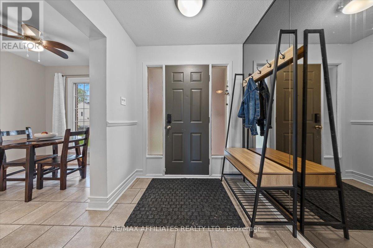 1150 Ste Agathe Park, Ottawa, Ontario  K1C 2B5 - Photo 4 - X12173652