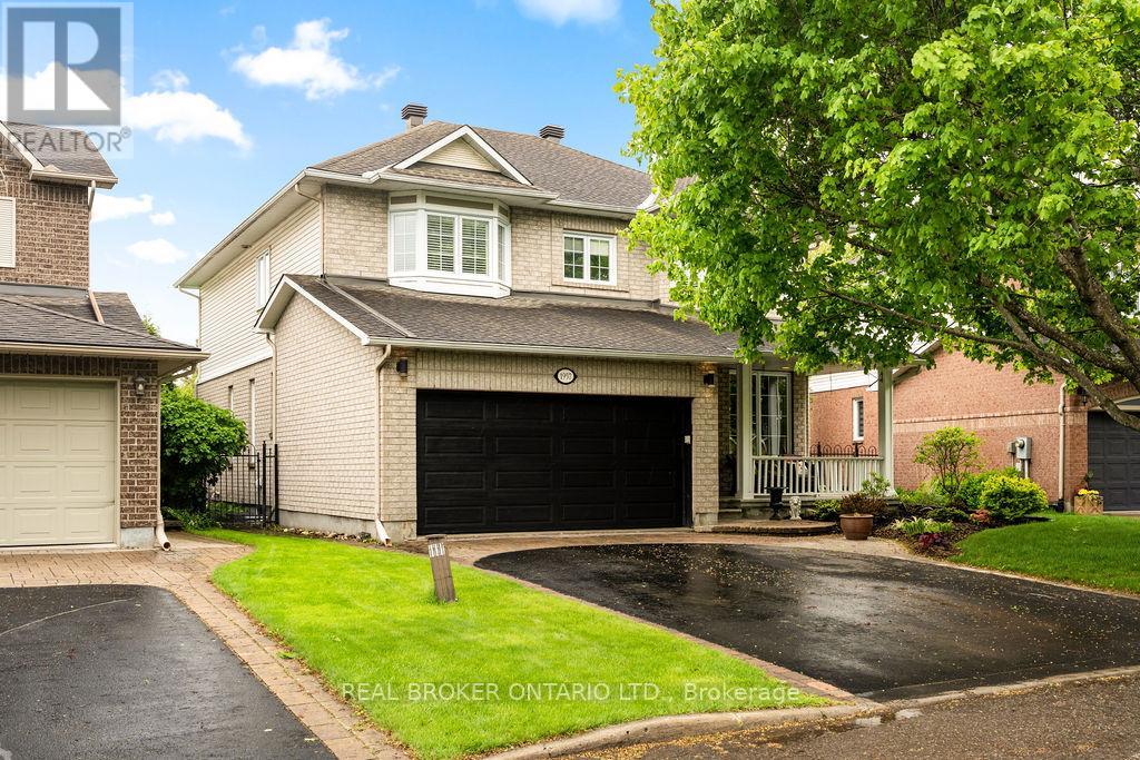 1957 Montclair Avenue, Ottawa, Ontario  K1W 1H9 - Photo 1 - X12173678