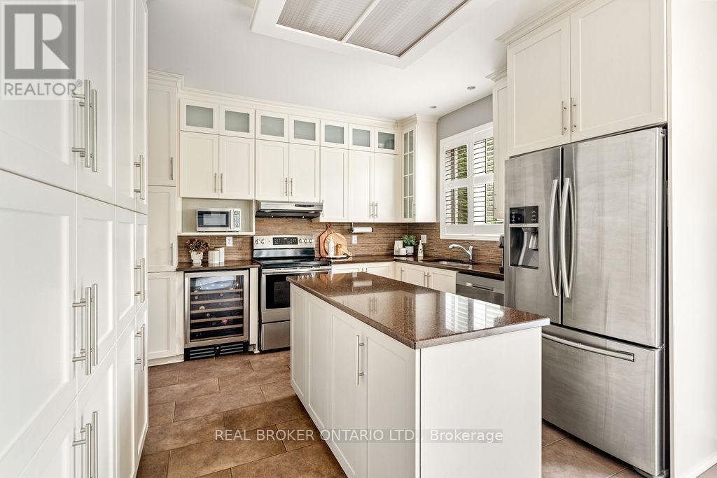 1957 Montclair Avenue, Ottawa, Ontario  K1W 1H9 - Photo 11 - X12173678