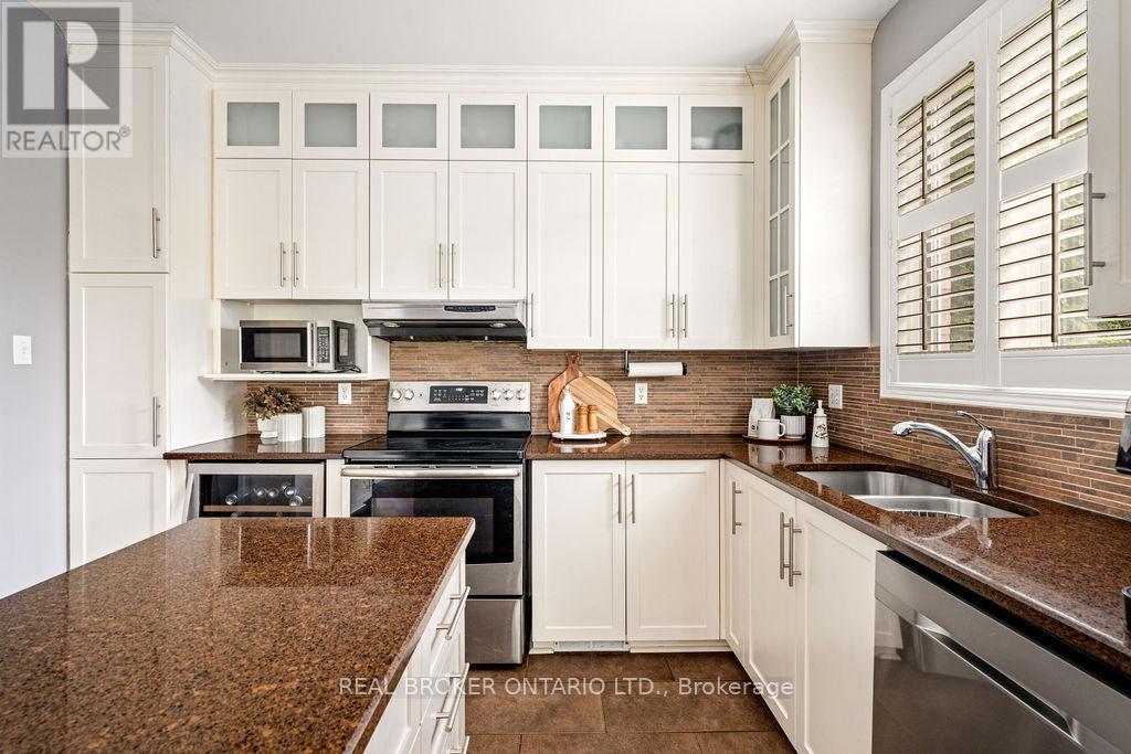 1957 Montclair Avenue, Ottawa, Ontario  K1W 1H9 - Photo 12 - X12173678