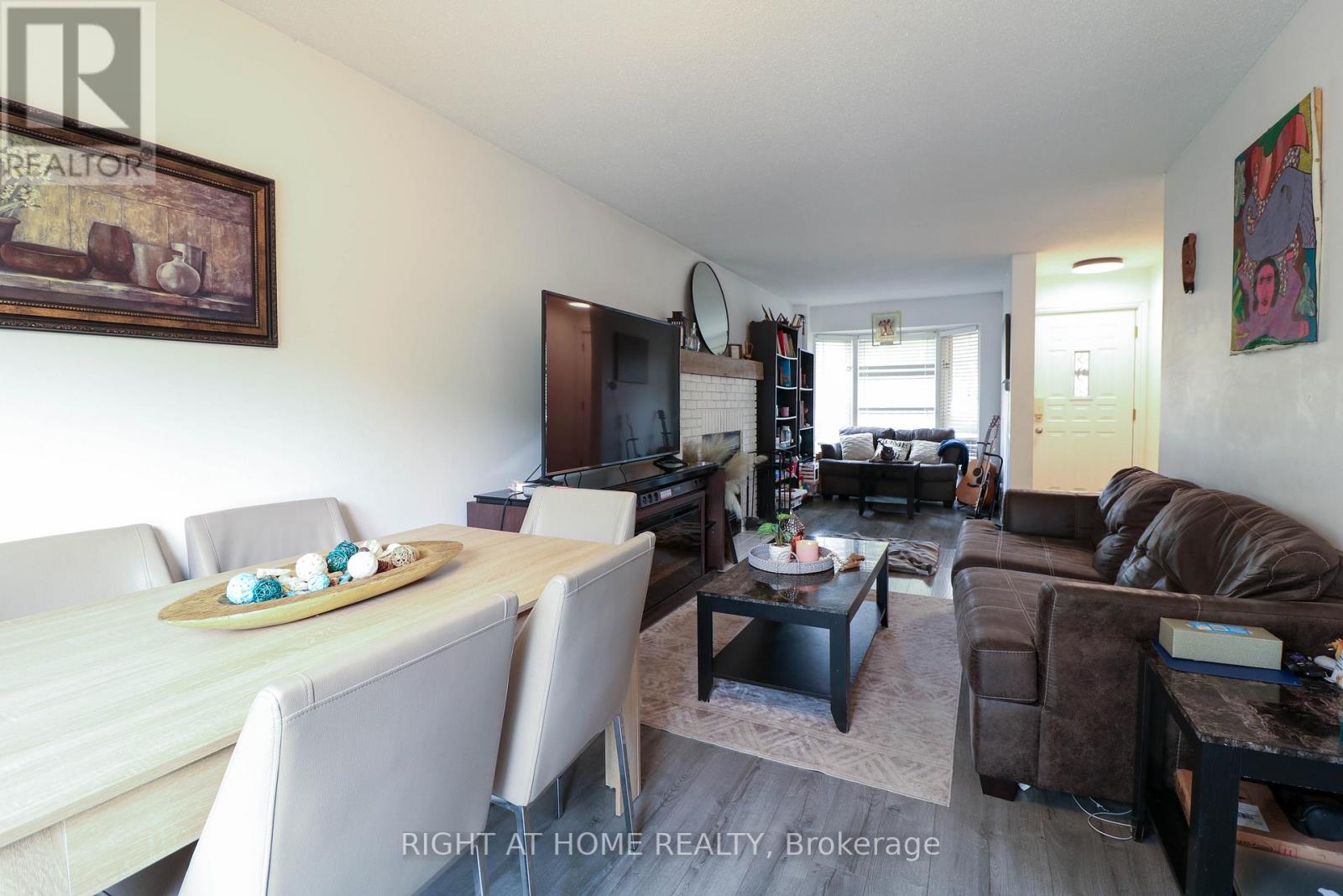 40 Stable Way, Ottawa, Ontario  K2M 1A6 - Photo 6 - X12173731