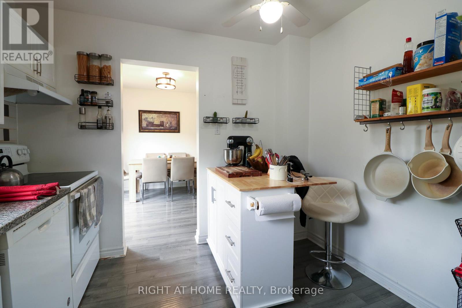 40 Stable Way, Ottawa, Ontario  K2M 1A6 - Photo 9 - X12173731
