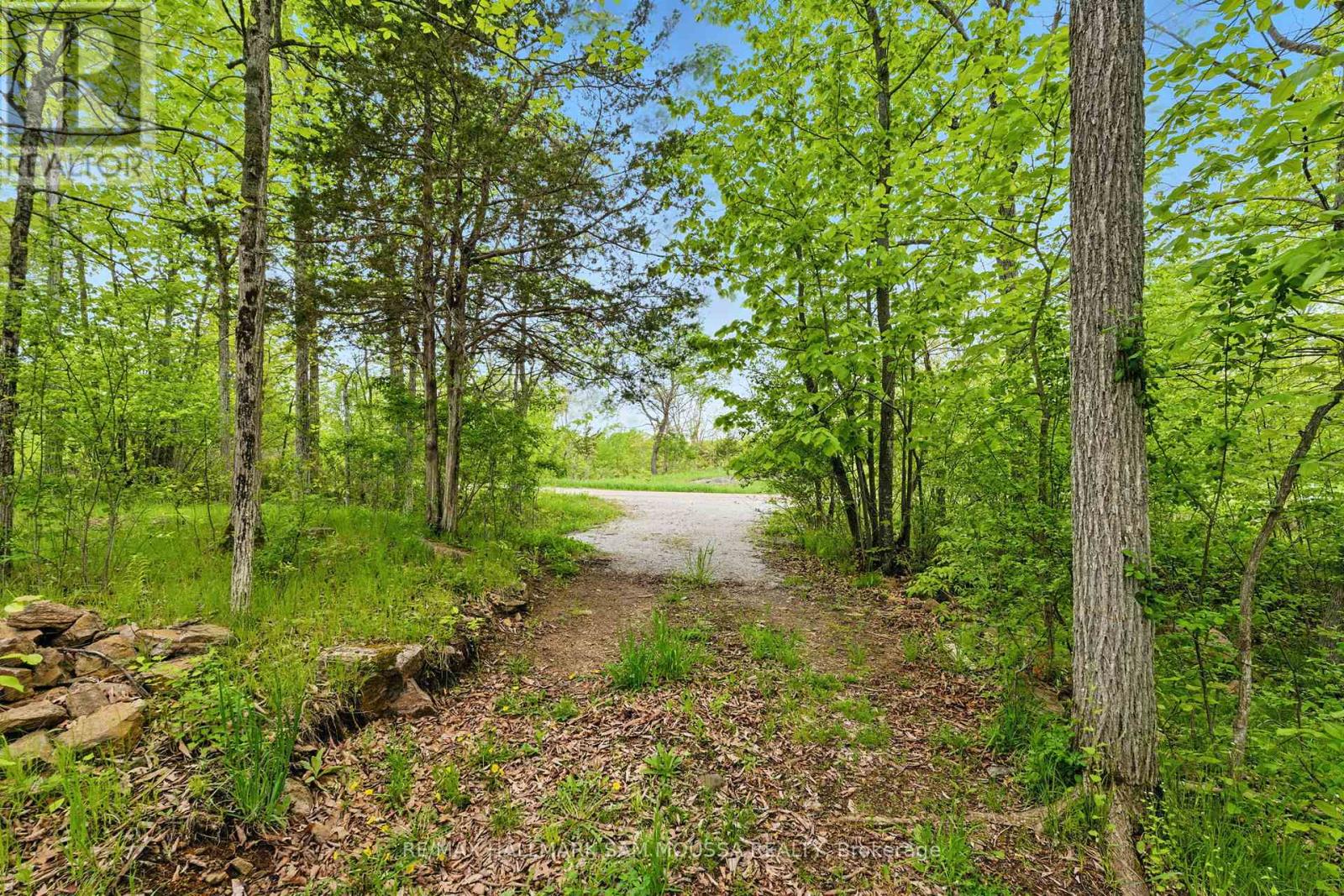 525 Miner's Point Drive, Tay Valley, Ontario  K7H 3C5 - Photo 18 - X12173732