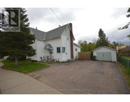 558 MCGEE STREET, Pembroke, Ontario