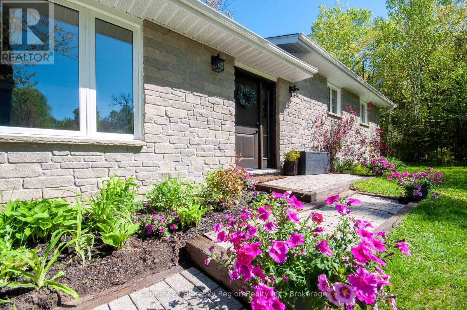 21 Denise Drive, East Ferris, Ontario  P0H 1B0 - Photo 3 - X12173688