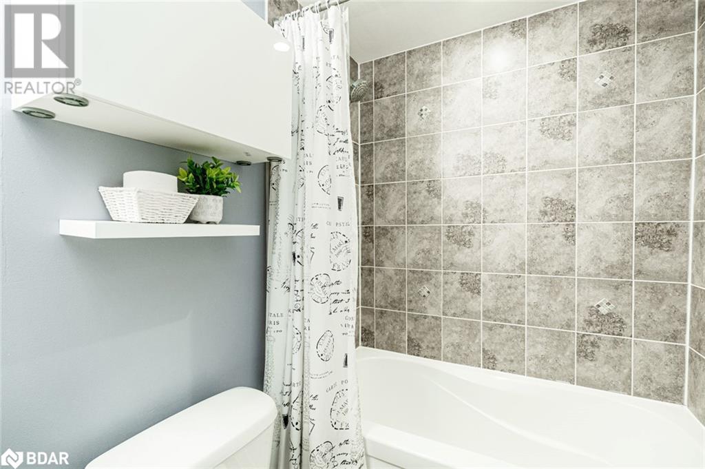 39 Ferndale Drive S Unit# 112, Barrie, Ontario  L4N 5T5 - Photo 10 - 40724876