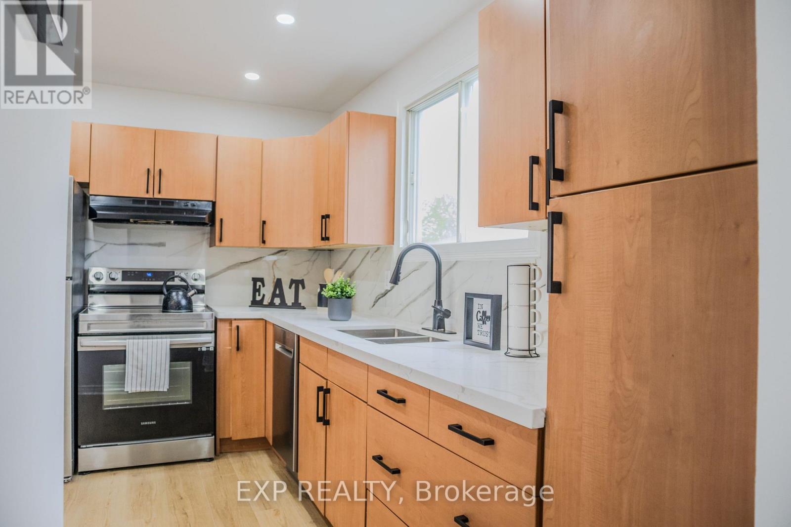 3 - 249 Camelot Court, Waterloo, Ontario  N2K 3G5 - Photo 7 - X12168703